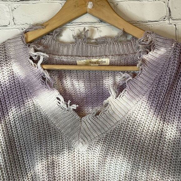 Rewind Women’s Tie Dye Vneck Sweater with Destruction size small new with tags - Picture 3 of 7